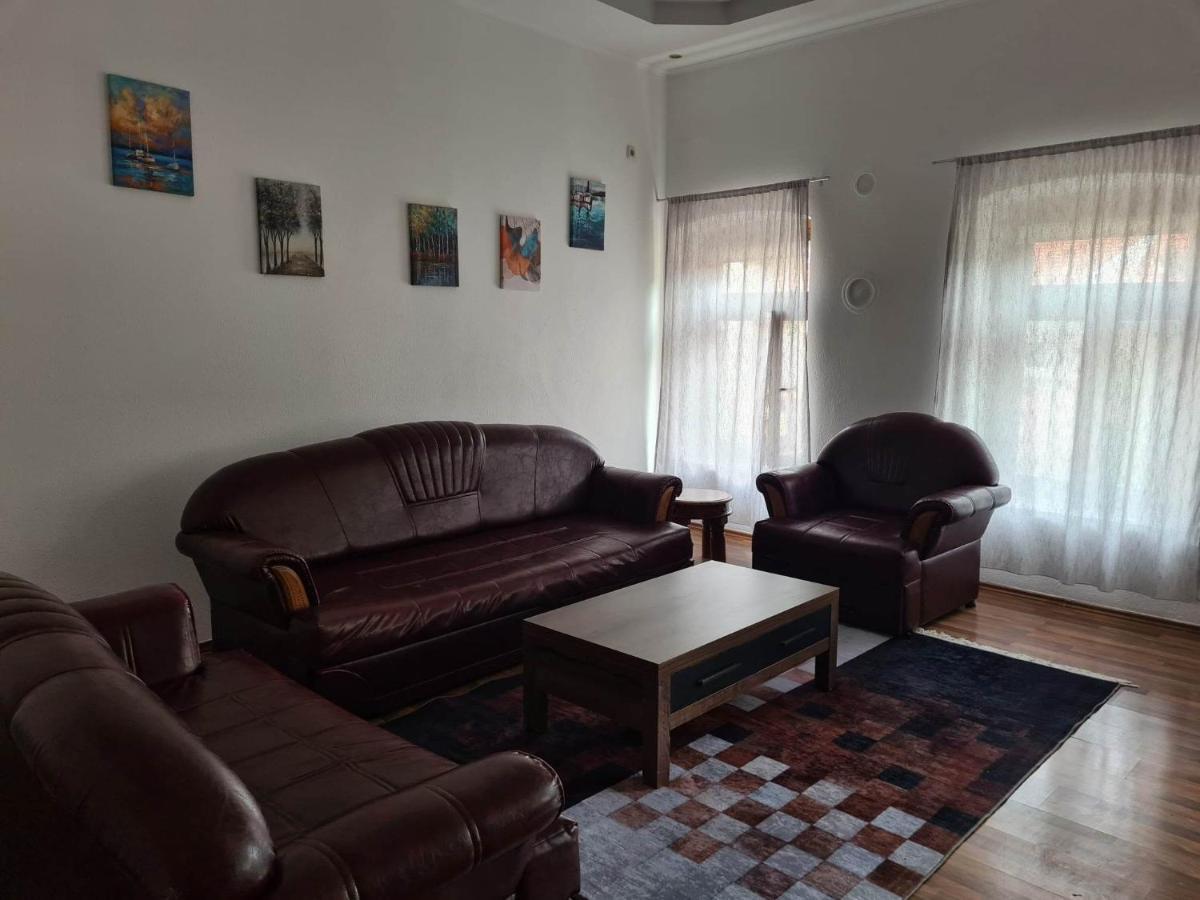 Stan Mostar-Mostovi Bagian luar foto