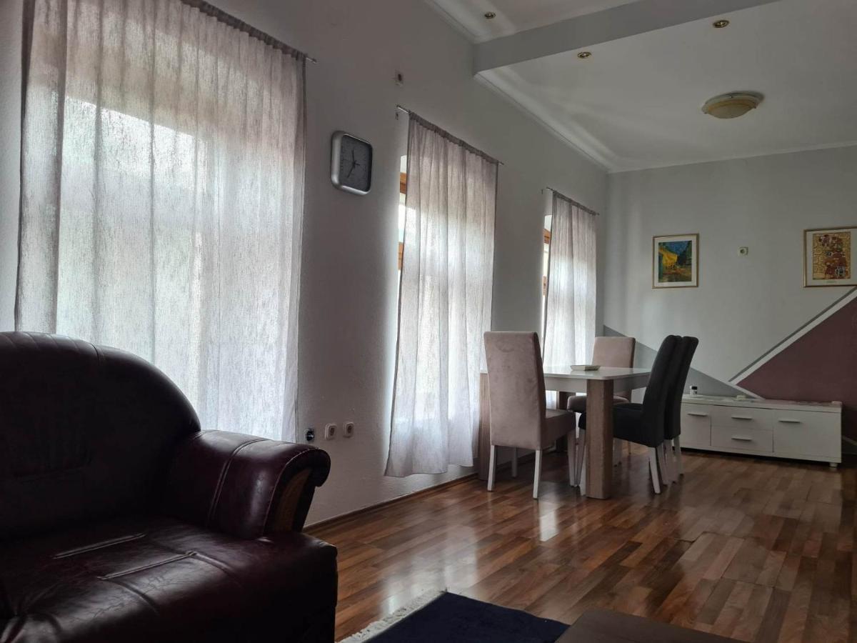 Stan Mostar-Mostovi Bagian luar foto